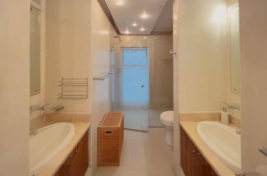 To Let 2 Bedroom Property for Rent in Sea Point Western Cape